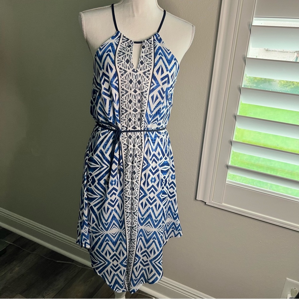 Dress petite XS/TP. Blue with fabric thin belt. Flows. Has layer white.